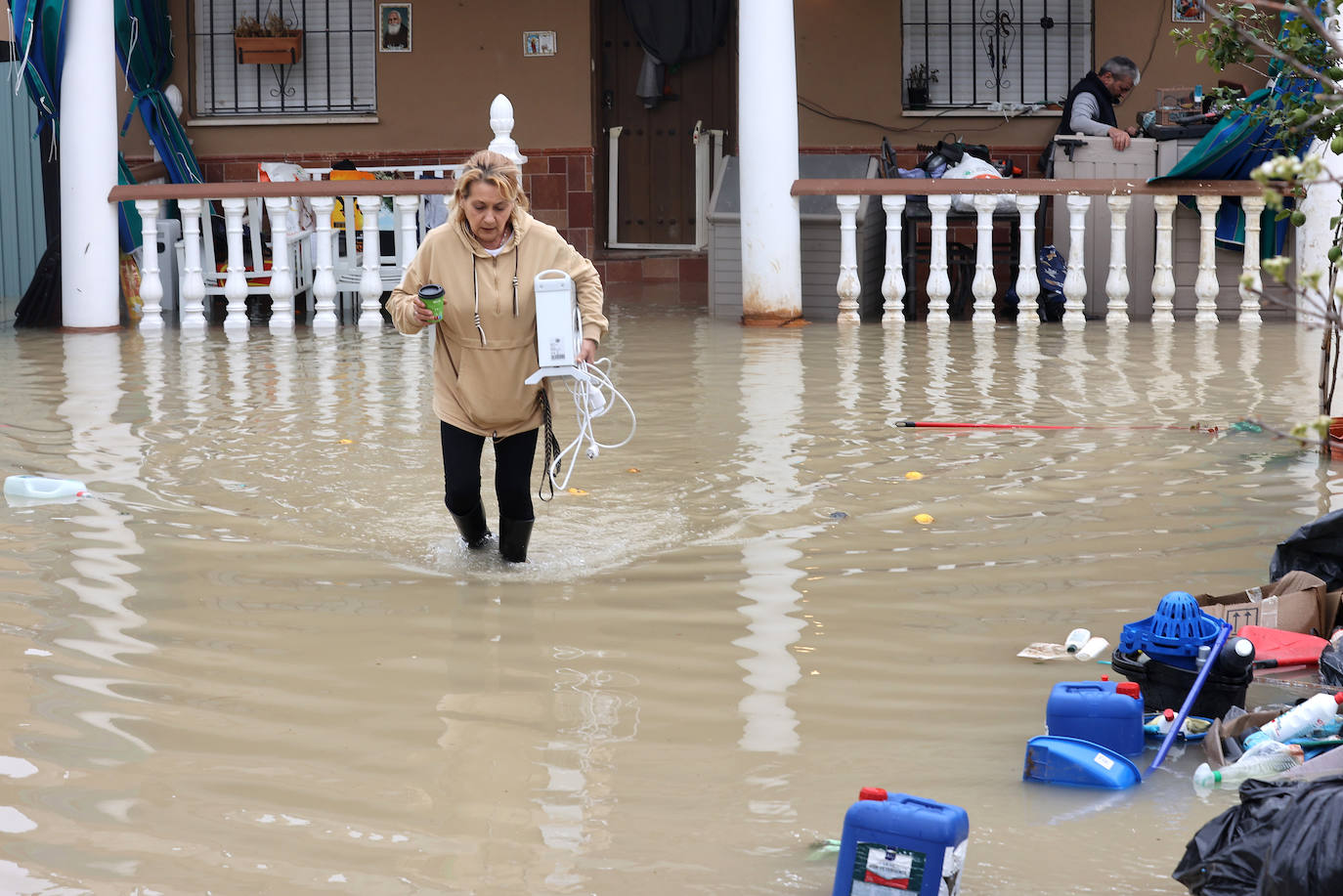 El desolador aspecto de las viviendas anegadas junto al río en Córdoba, en imágenes