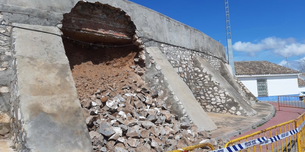 Derrumbe en la plaza de toros de Consuegra por las abundantes lluvias