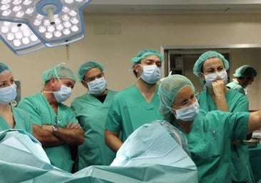 La ginecóloga toledana María Luisa Cañete, reconocida entre los 50 mejores médicos de España