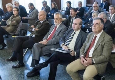 Ex altos cargos de la Junta de Andalucía en el Juicio de la pieza política del caso ERE celebrado en la Audiencia de Sevilla