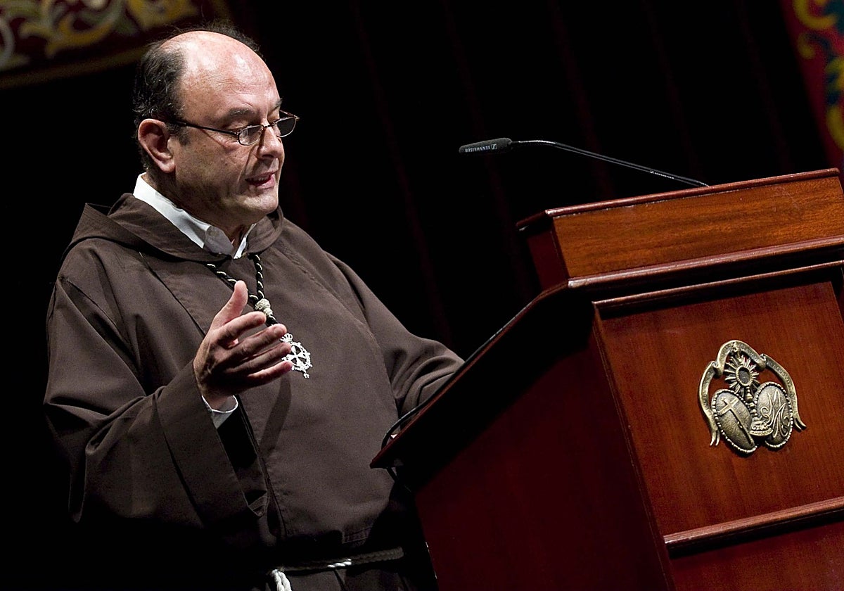 Fray Ricardo de Córdoba, en el pregón de Montesión, en 2009 en Sevilla