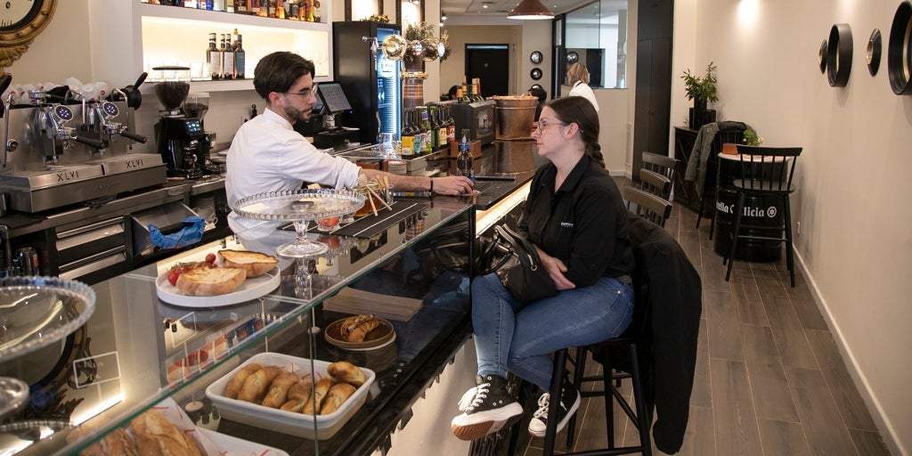 Aperitivos, café italiano, vermú y cócteles: la nueva apertura de Casa Mía en el centro de Córdoba