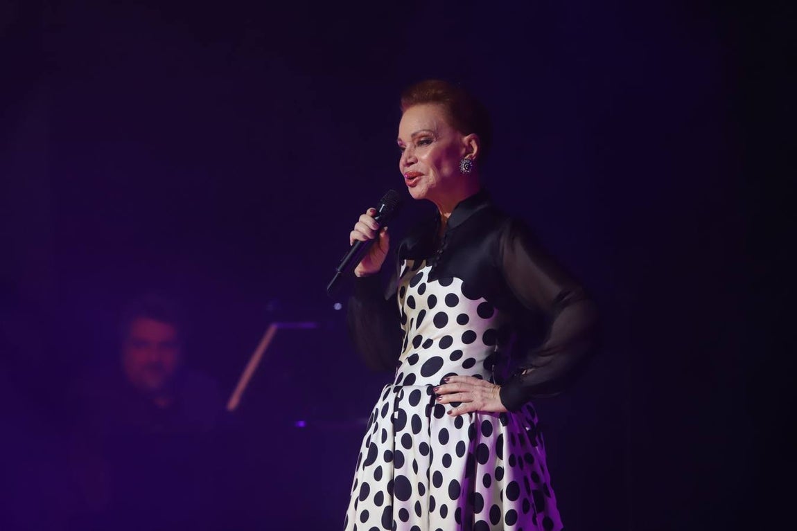 El emocionante concierto de Paloma San Basilio en Córdoba, en imágenes