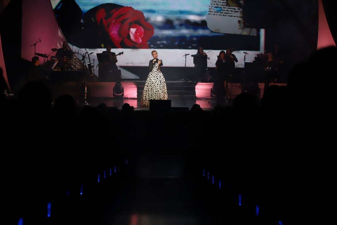 El emocionante concierto de Paloma San Basilio en Córdoba, en imágenes