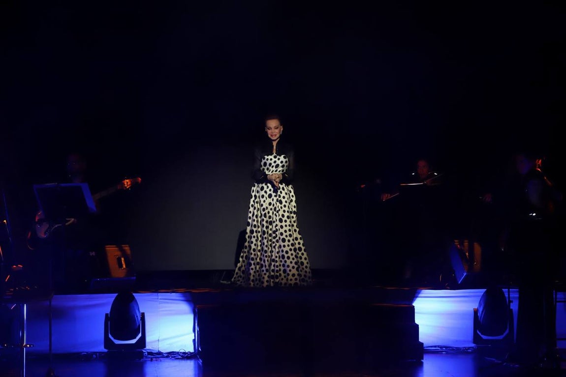 El emocionante concierto de Paloma San Basilio en Córdoba, en imágenes