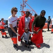 Inmigrantes llegando a la costa