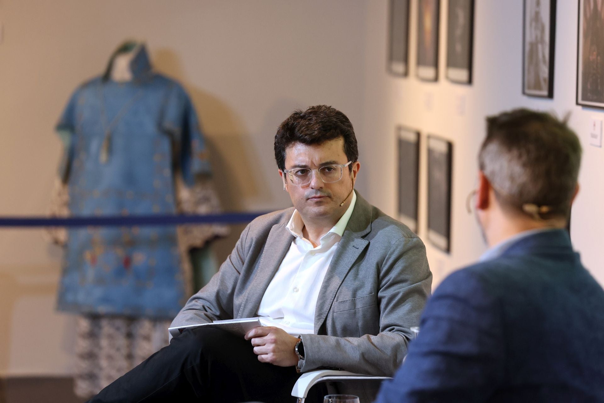 La charla de Juan Fernández-Miranda en Córdoba sobre la Transición, en imágenes