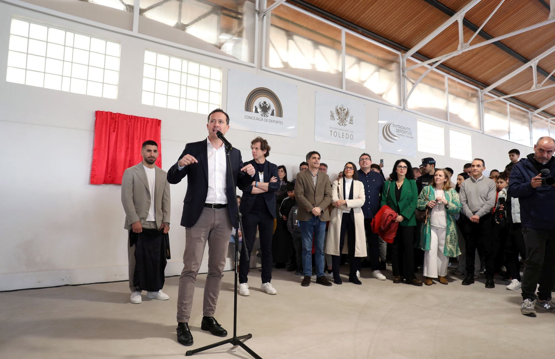 Las imágenes de la inolvidable visita de Ilia Topuria a Toledo