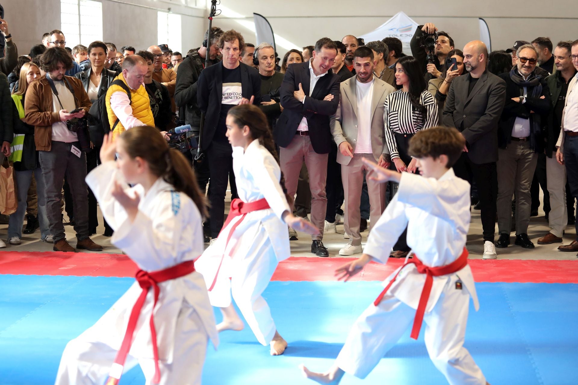 Las imágenes de la inolvidable visita de Ilia Topuria a Toledo