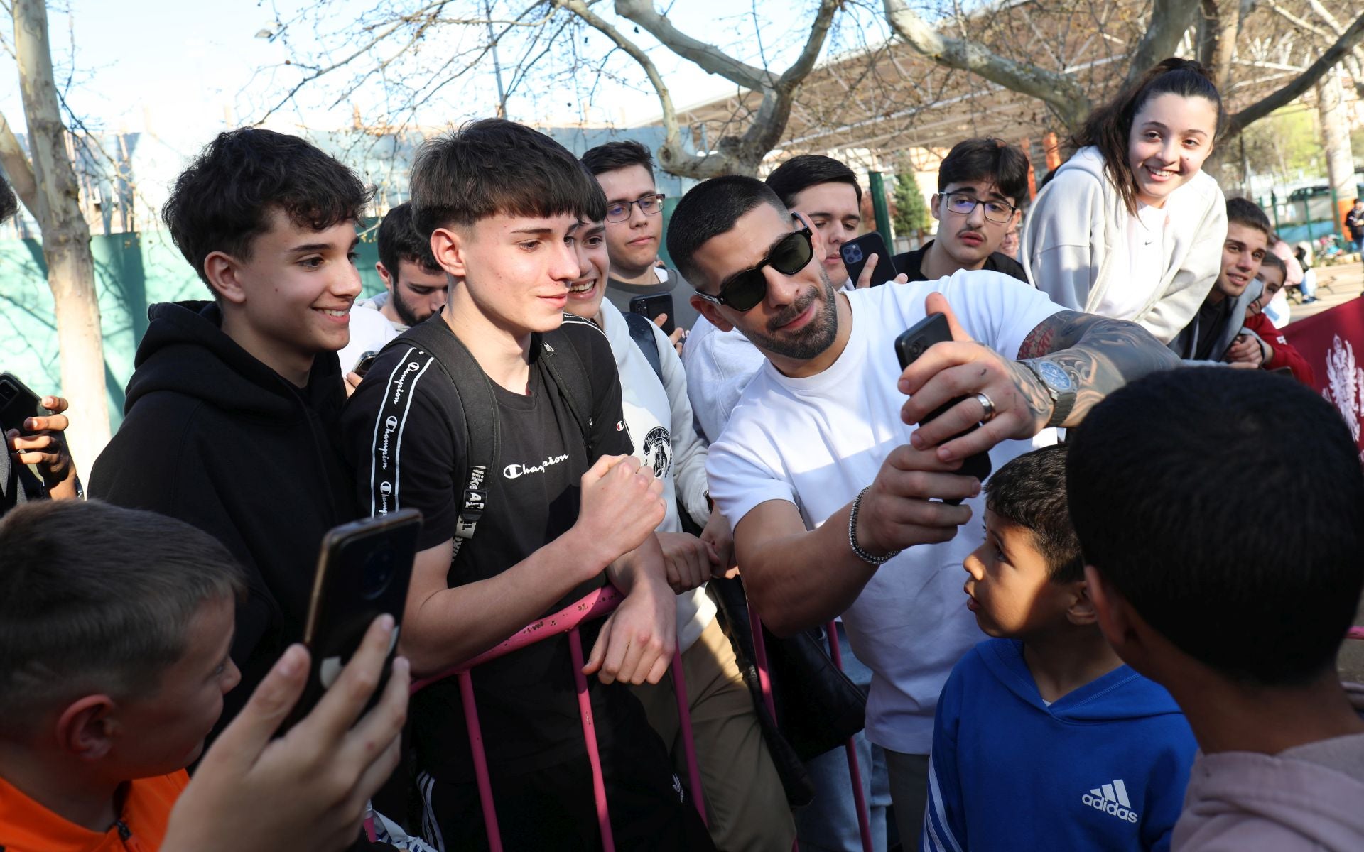 Las imágenes de la inolvidable visita de Ilia Topuria a Toledo