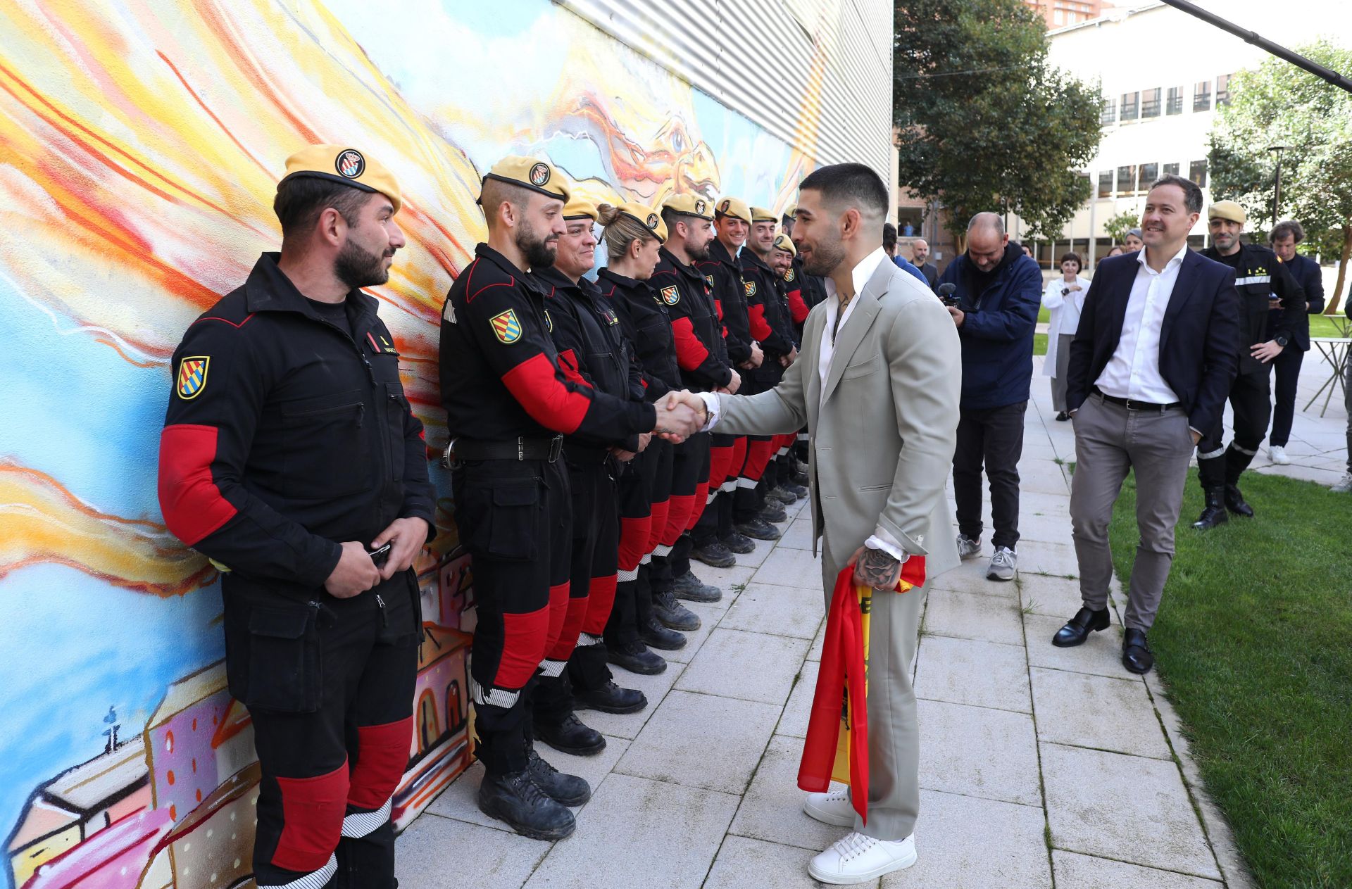 Las imágenes de la inolvidable visita de Ilia Topuria a Toledo