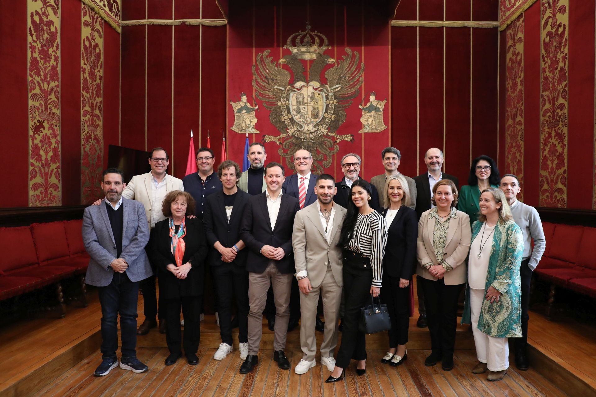 Las imágenes de la inolvidable visita de Ilia Topuria a Toledo