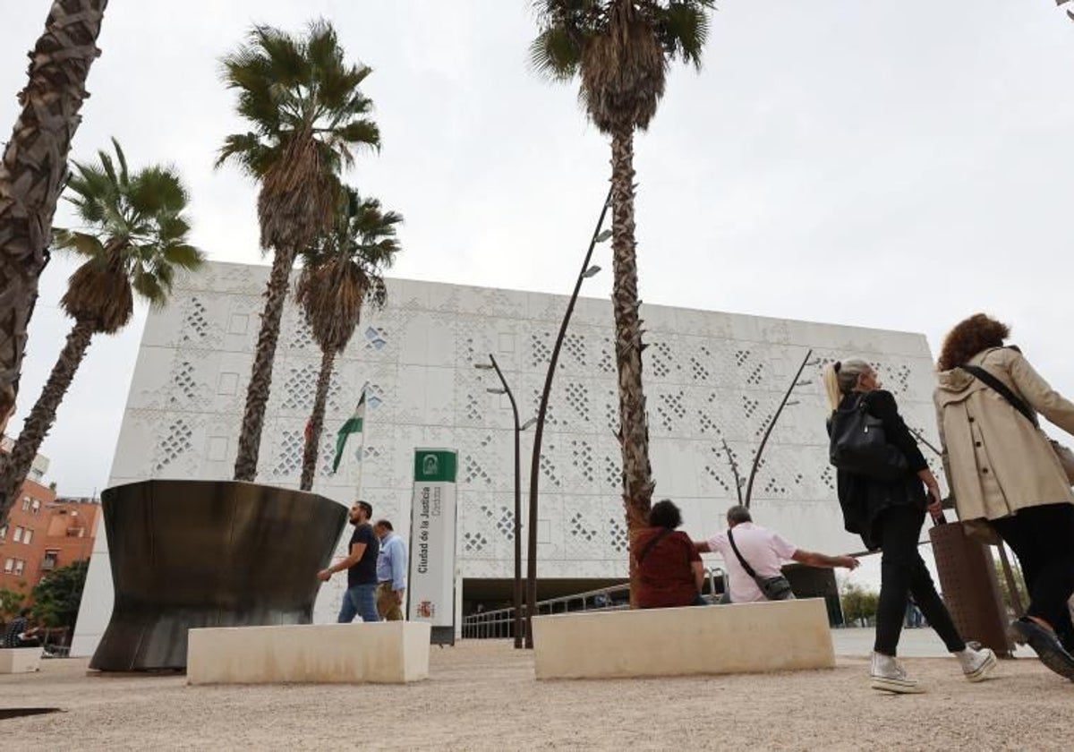 Fachada principal Ciudad de la Justiicia en Córdoba