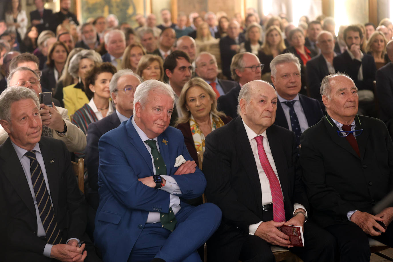 La emotiva entrega de la Veleta de Plata a Rafael Córdoba, de Pérez Barquero, en imágenes