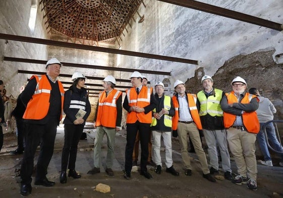 El alcalde, este miércoles en su visita al convento de Regina