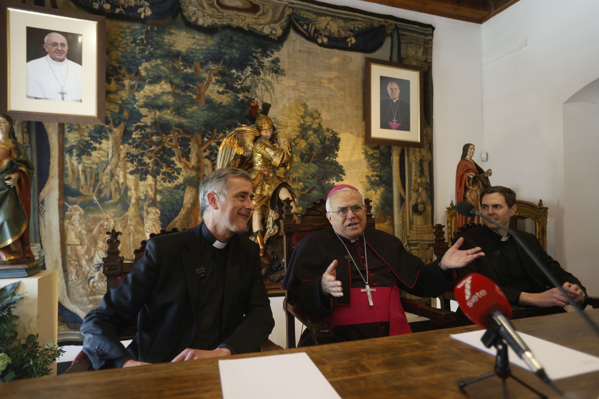 El anuncio del nuevo obispo de Córdoba, en imágenes