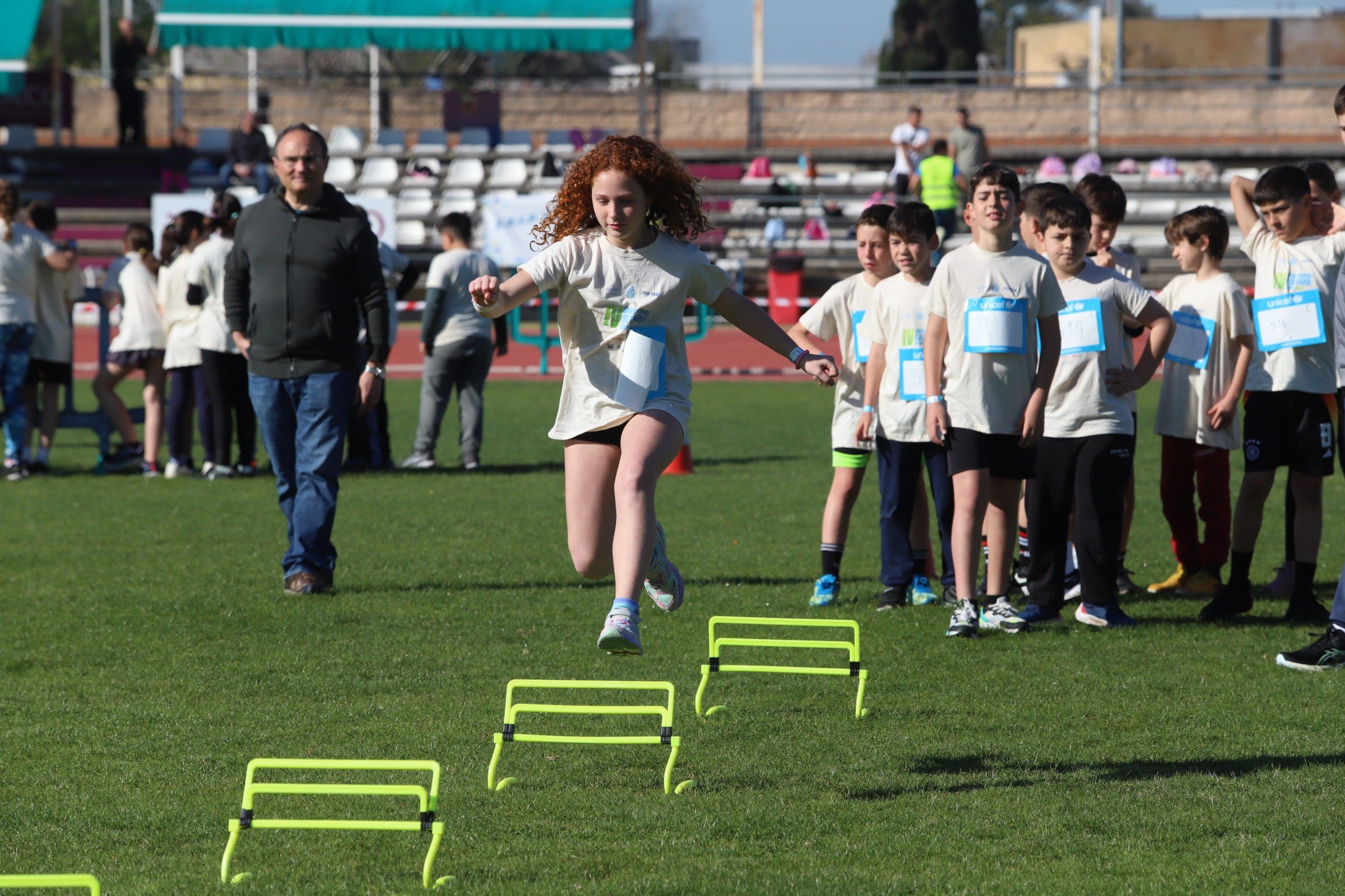 La gran y más joven &#039;Carrera Solidaria Gotas&#039; de Córdoba, en imágenes