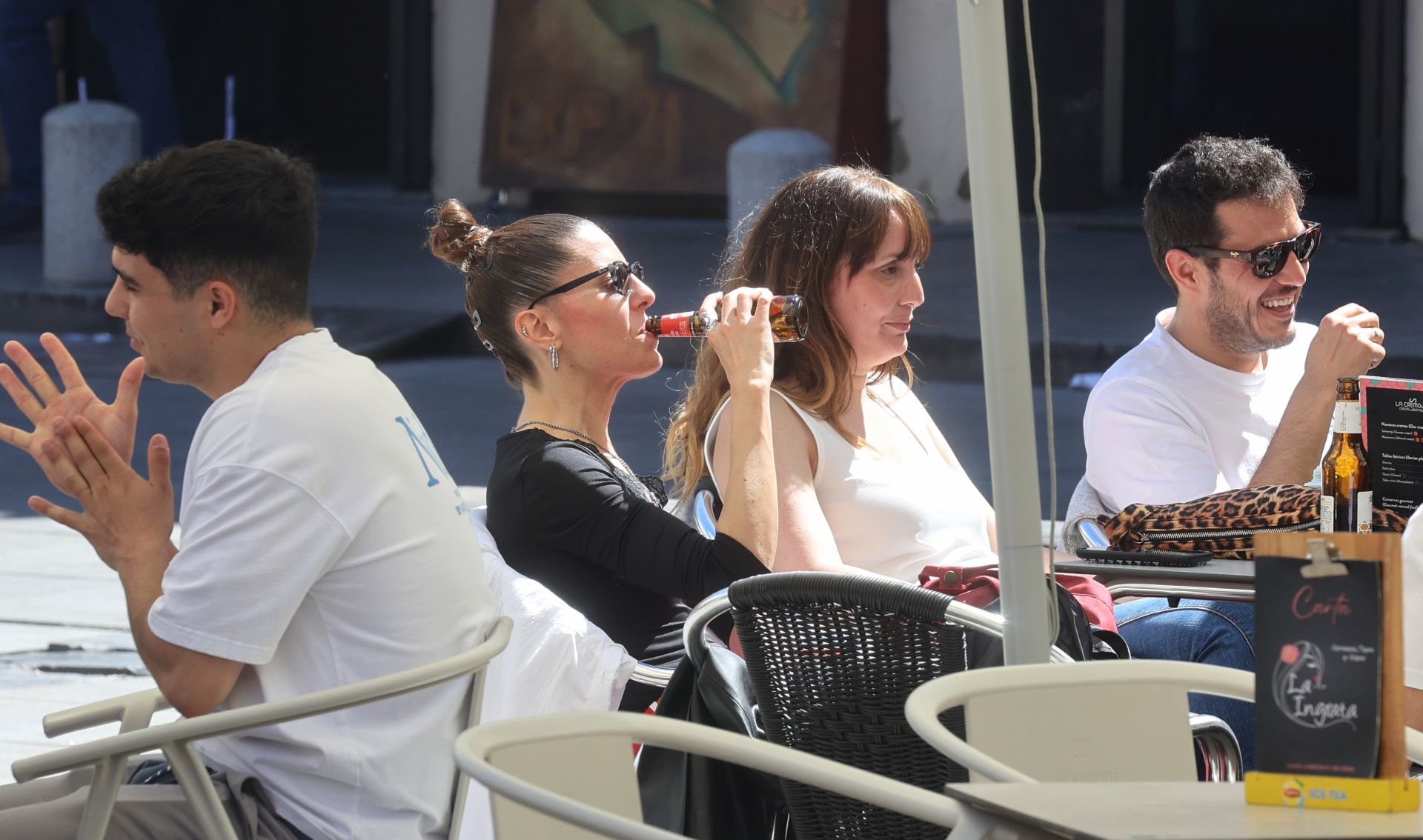 En imágenes, el ambiente en terrazas y calles de Córdoba por el buen tiempo