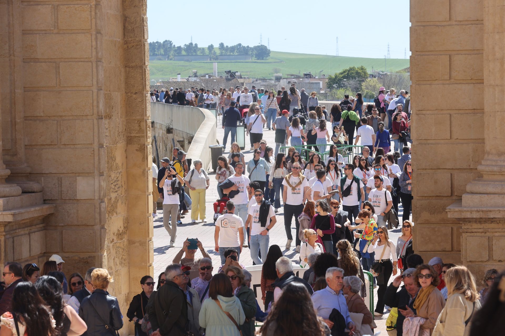 En imágenes, el ambiente en terrazas y calles de Córdoba por el buen tiempo