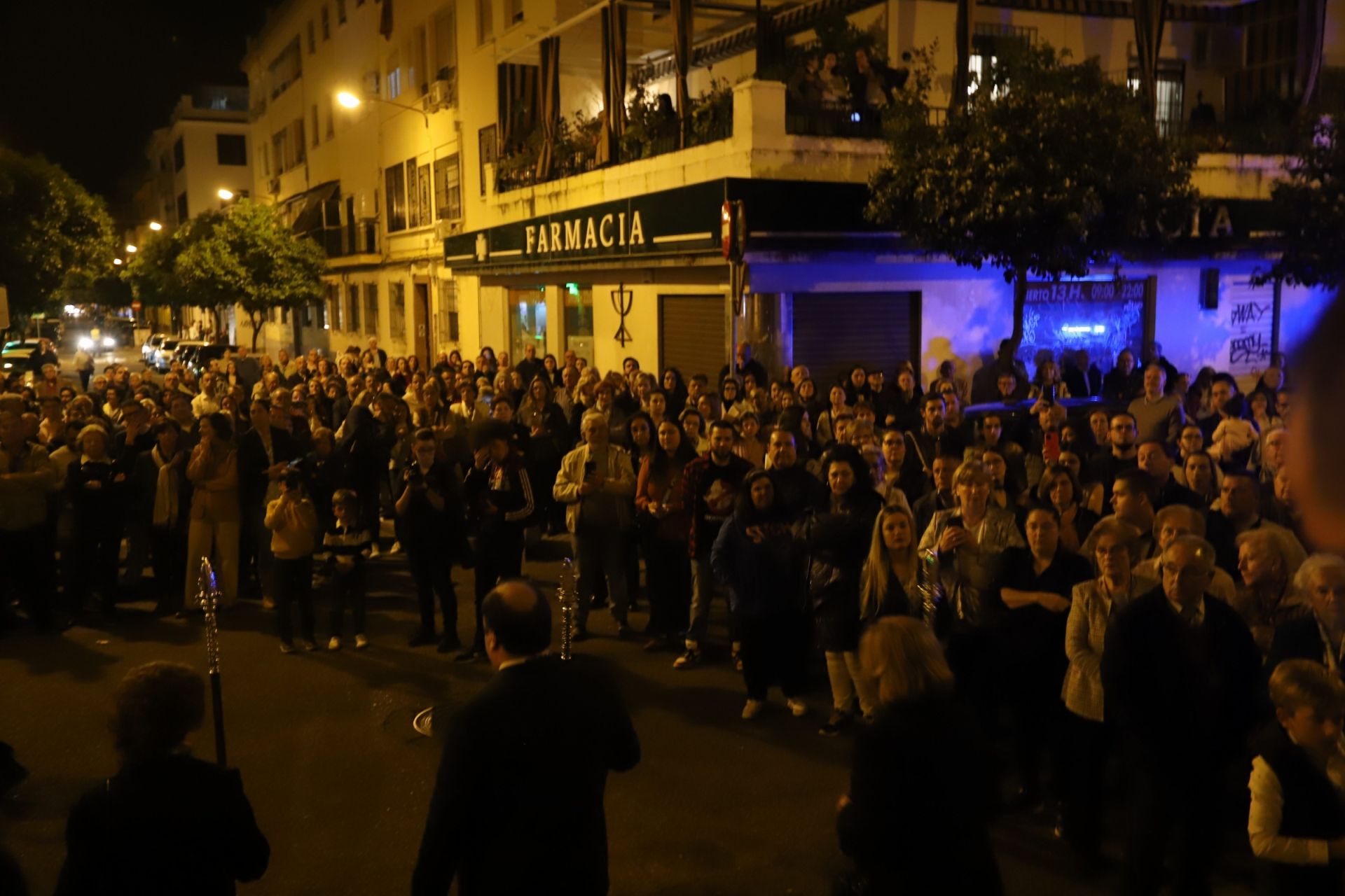 El fervor de Ciudad Jardín: el Cristo de la Confianza en su vía crucis cuaresmal, en imágenes