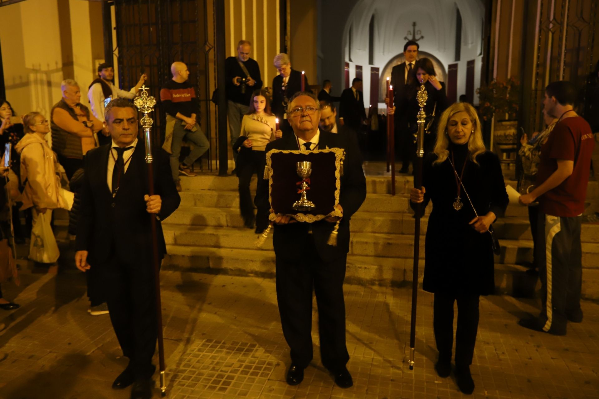 El fervor de Ciudad Jardín: el Cristo de la Confianza en su vía crucis cuaresmal, en imágenes