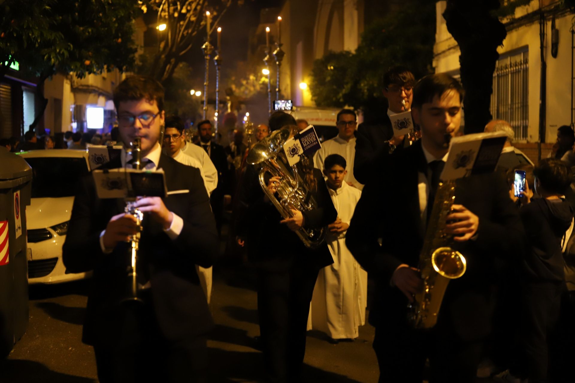 El fervor de Ciudad Jardín: el Cristo de la Confianza en su vía crucis cuaresmal, en imágenes