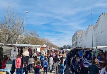El mercadillo de El Arenal se traslada este domingo a la avenida de las Lonjas