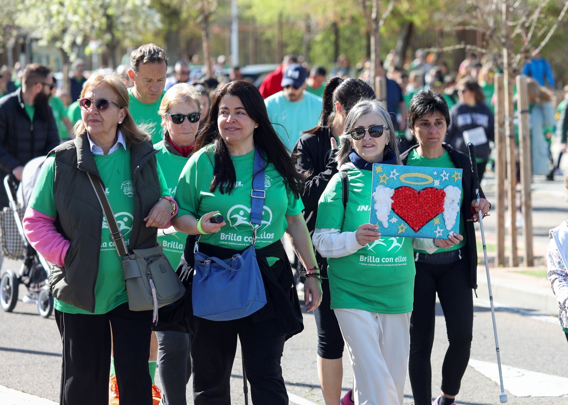 &#039;Brilla con ellos&#039;, en imágenes: Toledo se vuelca contra el cáncer infantil