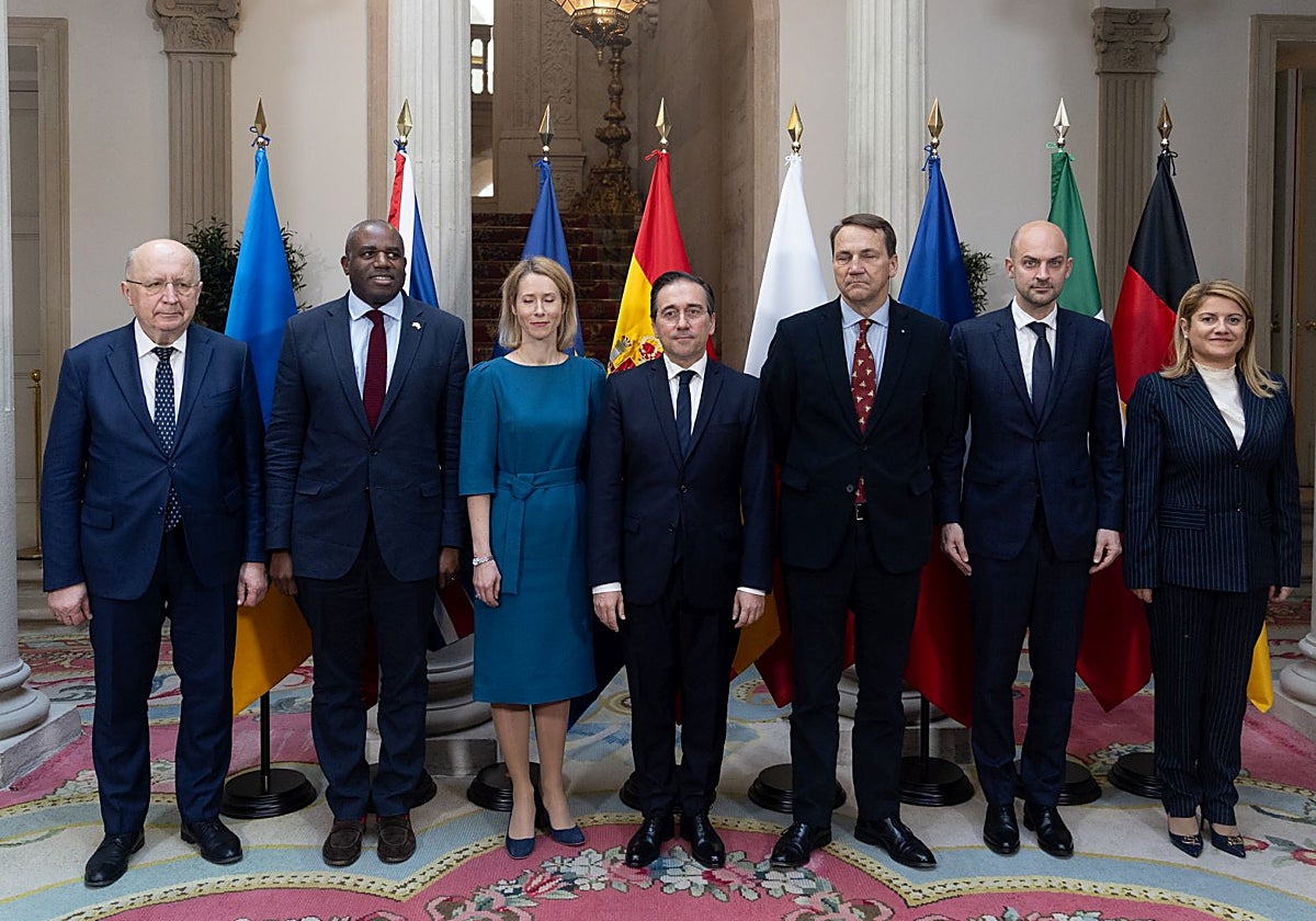 El ministro de Asuntos Exteriores, José Manuel Albares, recibe a sus homólogos David Lammy (Reino Unido), Radoslaw Sikorski (Polonia) y Jean-Noël Barrot (Francia) para la cumbre del G5+, en Madrid, junto a la Alta representante de la UE para Asuntos Exteriores y Política de Seguridad, Kaja Kallas
