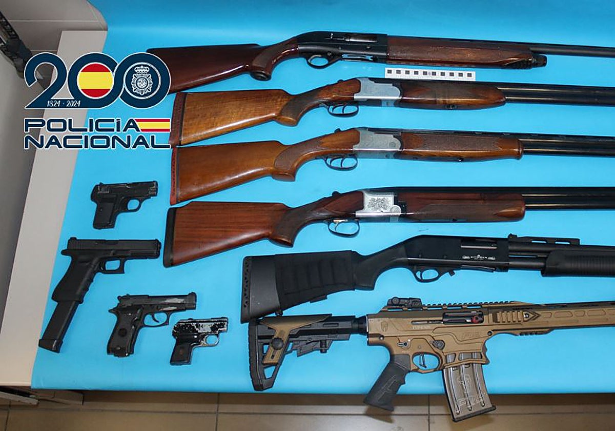 Armas incautadas en los ocho registros realizados por la Policía Nacional