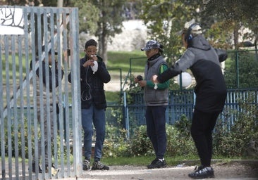 Reyerta en el almuerzo en el centro de menas: palos, empleados heridos y doce detenidos de 16 y 17 años
