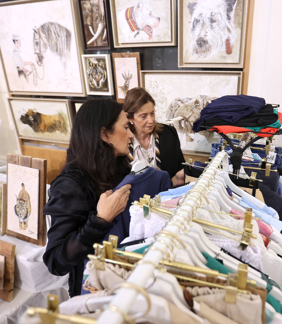 La inauguración del Baratillo de Adevida, en imágenes