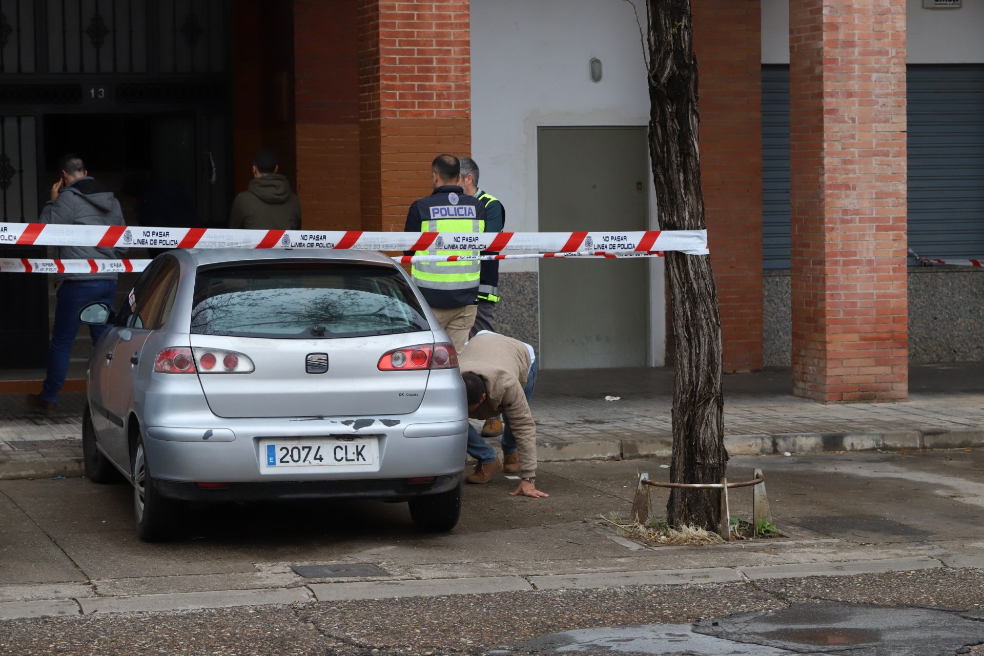 El despliegue policial por el apuñalamiento mortal en Las Moreras, en imágenes