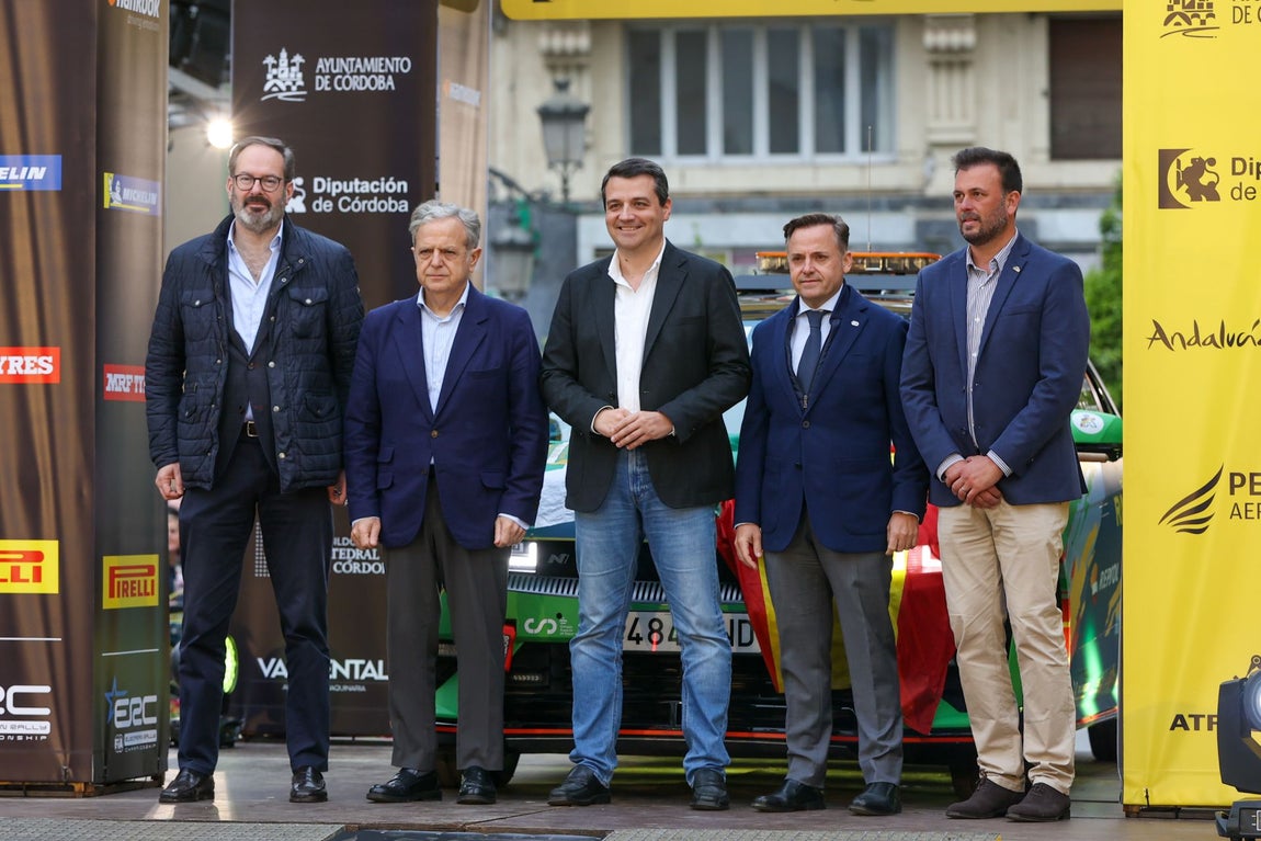 La espectacular presentación del Rally Sierra Morena en el corazón de Córdoba, en imágenes