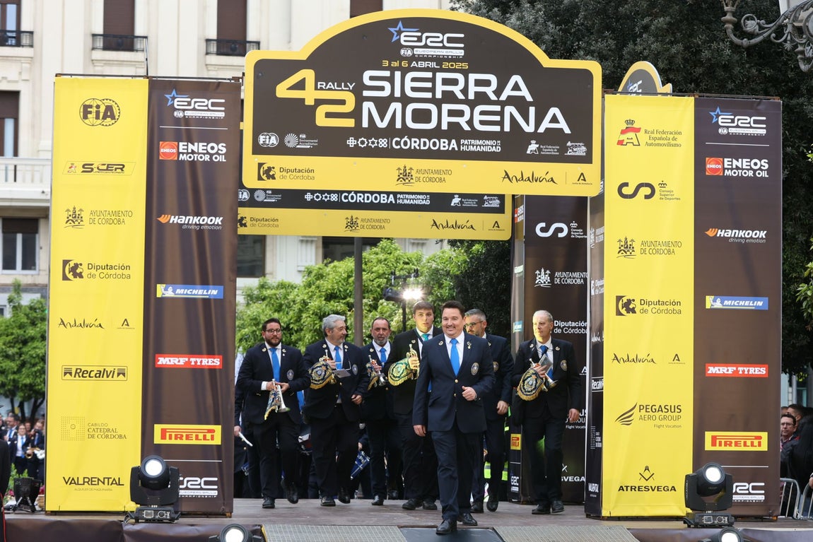 La espectacular presentación del Rally Sierra Morena en el corazón de Córdoba, en imágenes