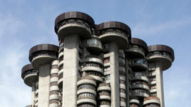 Idealista desvela cómo es por dentro un piso del edificio Torres Blancas de Madrid: valorado en casi 4 millones