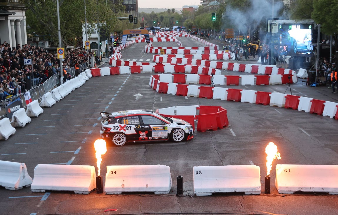 El espectacular tramo urbano del Rally Sierra Morena, en imágenes