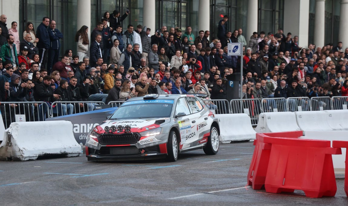 El espectacular tramo urbano del Rally Sierra Morena, en imágenes