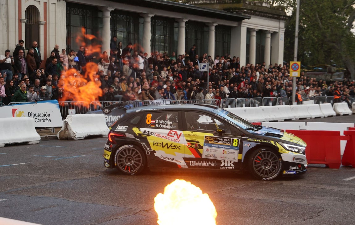 El espectacular tramo urbano del Rally Sierra Morena, en imágenes