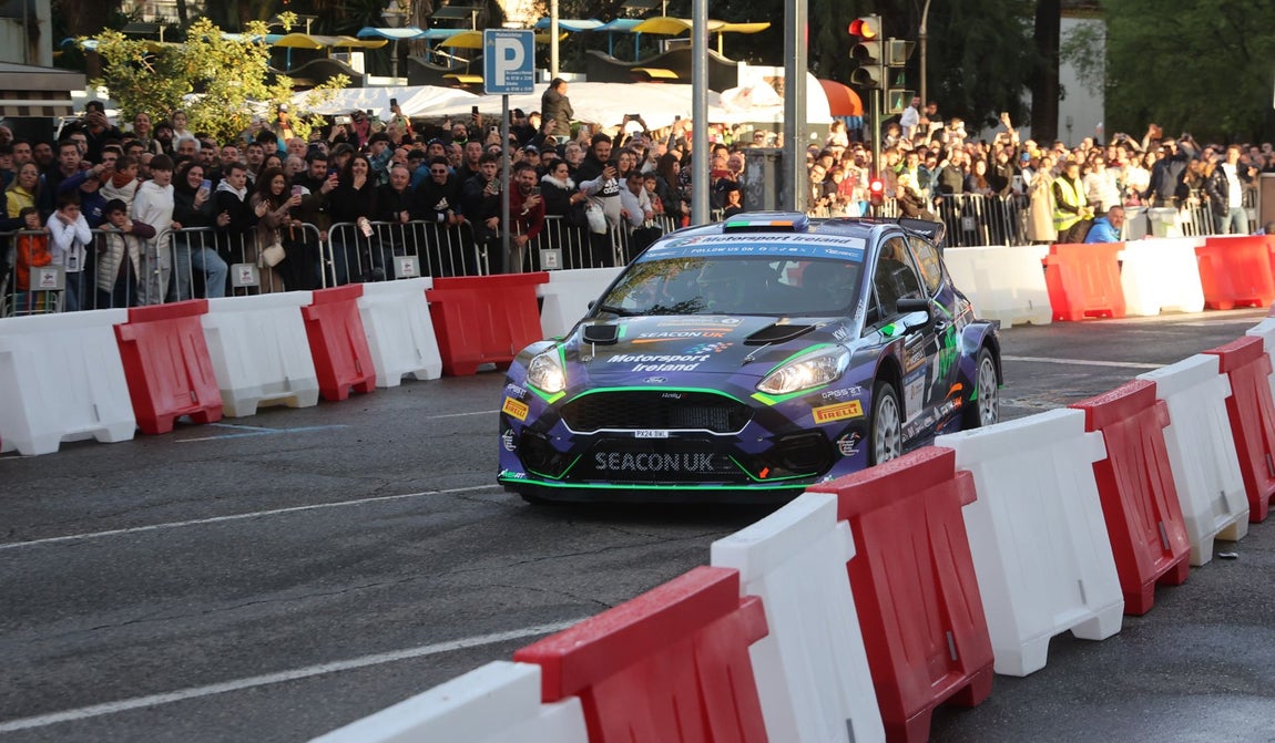 El espectacular tramo urbano del Rally Sierra Morena, en imágenes