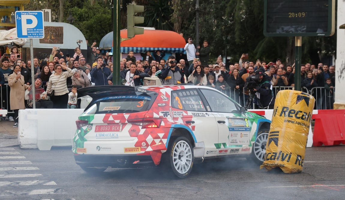 El espectacular tramo urbano del Rally Sierra Morena, en imágenes