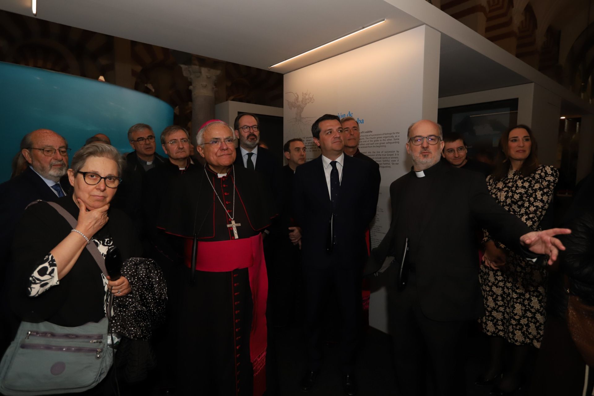 La espectacular exposición &#039;Símbolo: Luz de Nicea&#039; en la Mezquita Catedral, en imágenes