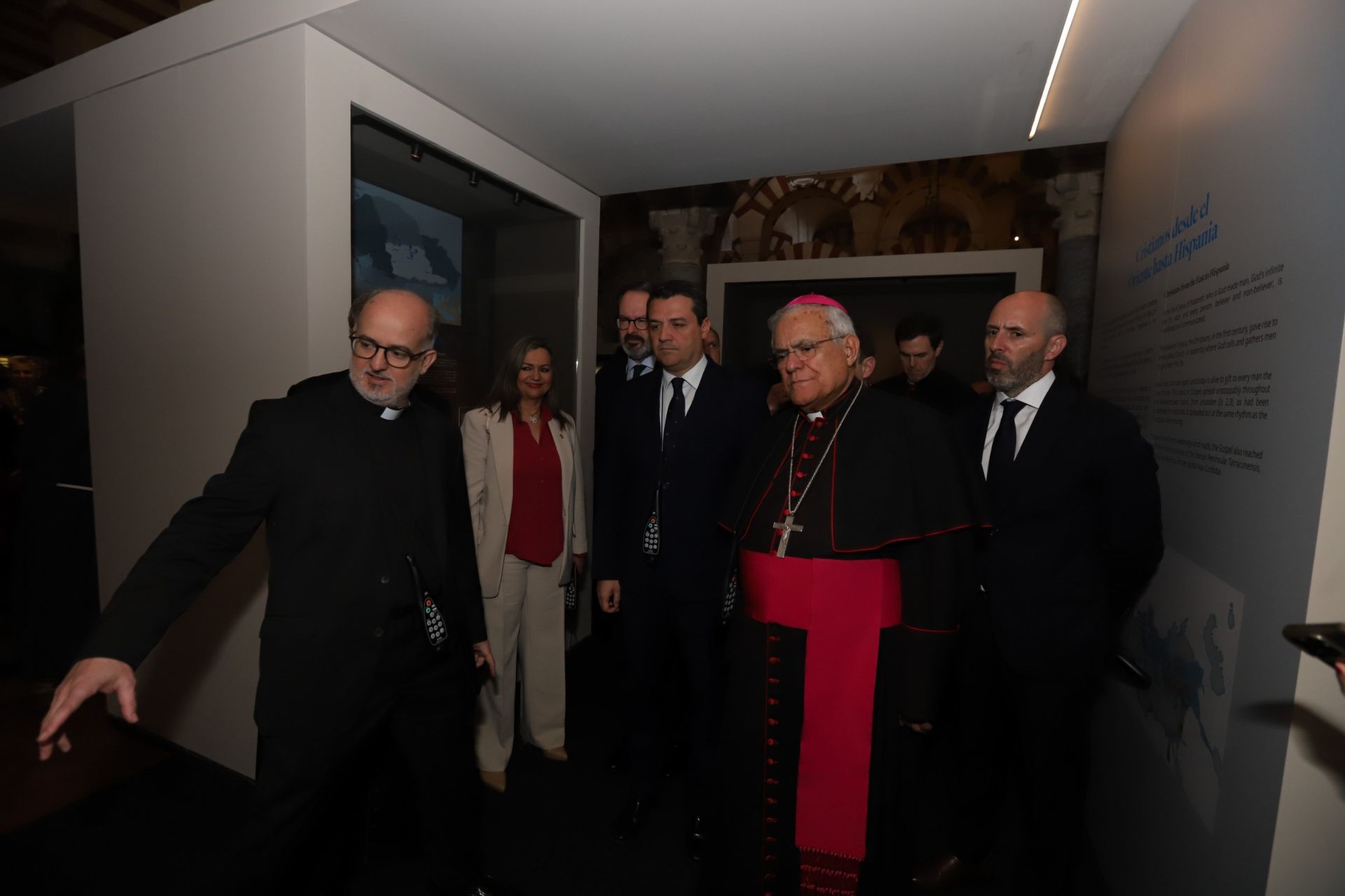 La espectacular exposición &#039;Símbolo: Luz de Nicea&#039; en la Mezquita Catedral, en imágenes