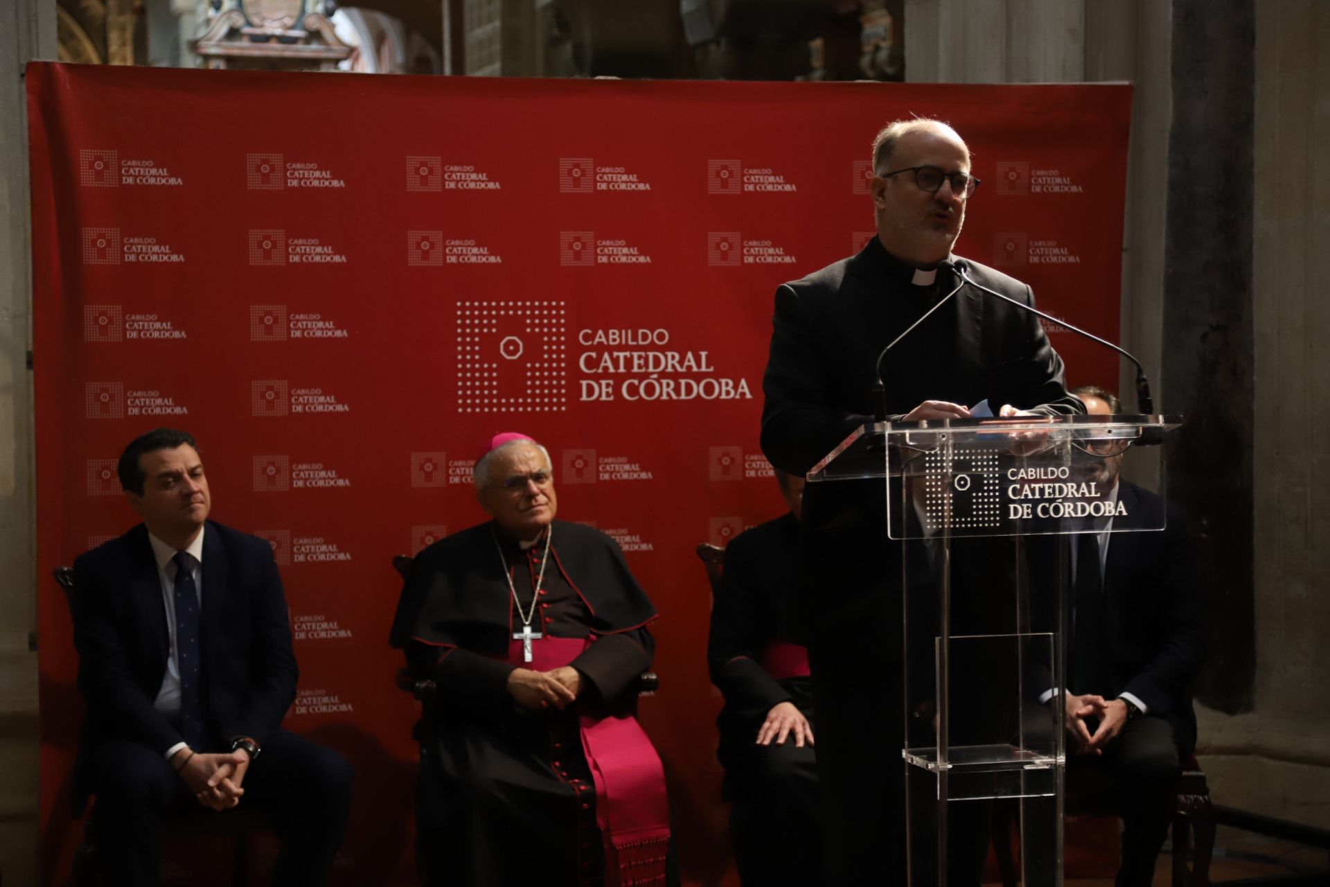 La espectacular exposición &#039;Símbolo: Luz de Nicea&#039; en la Mezquita Catedral, en imágenes