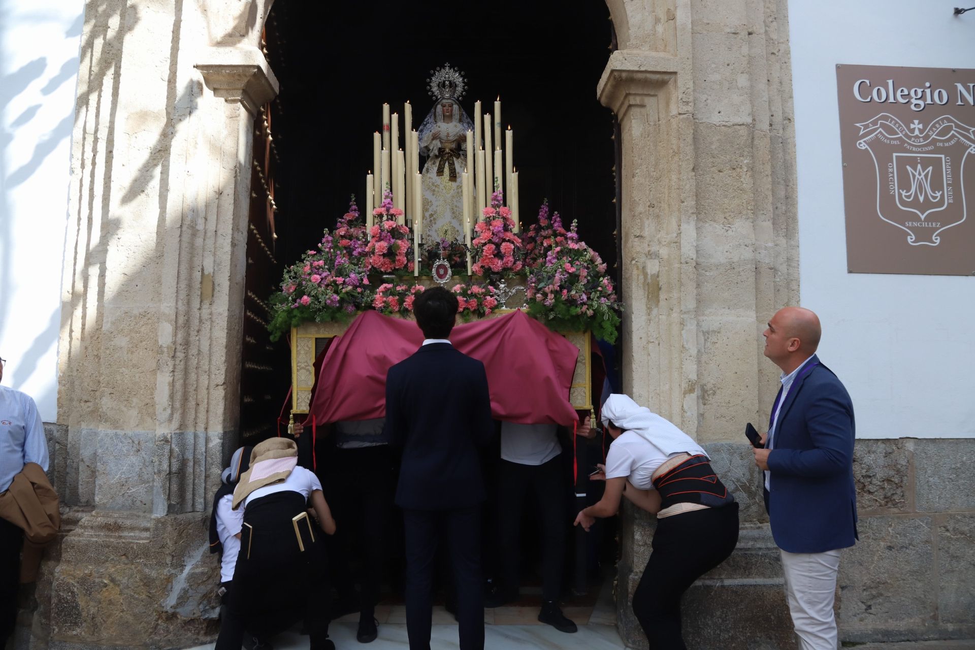 La tradicional procesión del colegio de la Piedad de Córdoba, en imágenes