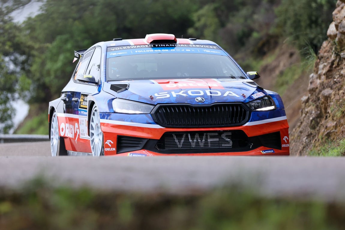 El trepidante Rally en su recorrido por Sierra Morena de Córdoba, en imágenes