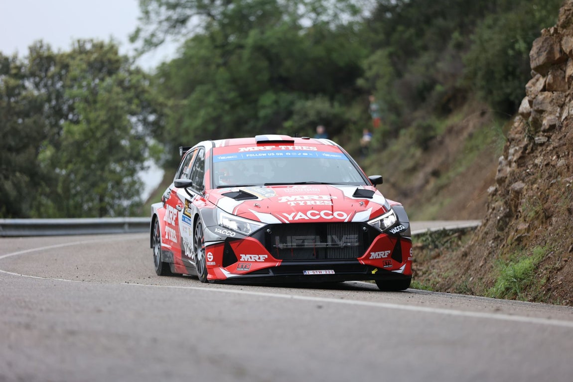 El trepidante Rally en su recorrido por Sierra Morena de Córdoba, en imágenes