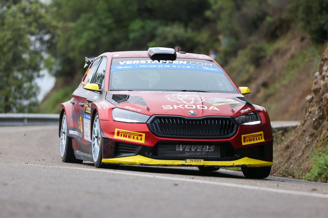 El trepidante Rally en su recorrido por Sierra Morena de Córdoba, en imágenes