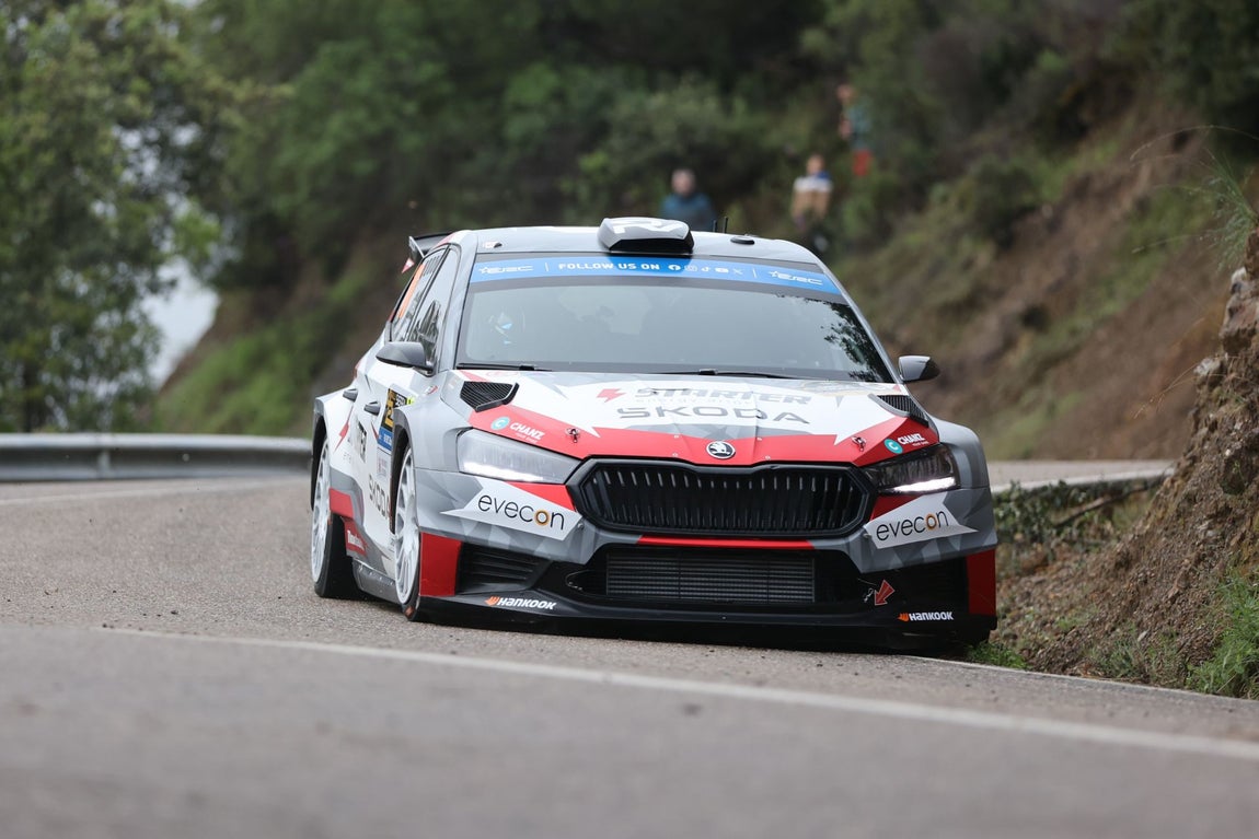 El trepidante Rally en su recorrido por Sierra Morena de Córdoba, en imágenes