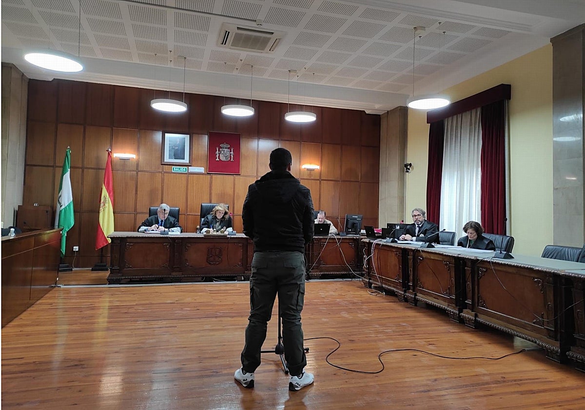 El acusado ante el tribunal de la Audiencia de Jaén que le juzgó